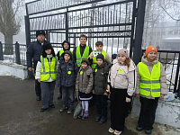 Школьники приняли участие в акции "Будь заметнее на дороге"