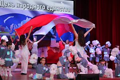 Юные красноармейцы получили паспорта в День единства