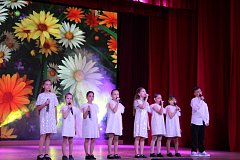 Яркое начало лета