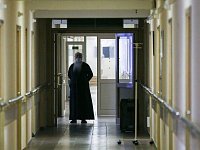 Больницы обяжут предоставлять священникам доступ к пациентам для богослужений