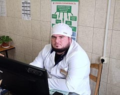 Для главного врача  второстепенных задач быть не может