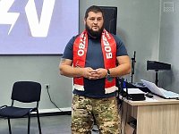 Участника спецоперации наградили за храбрость