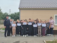 Внимание, дети идут в школу!