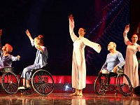 В ДК "Россия" проходит инклюзивный фестиваль "Культура без границ"