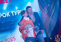 Саратовские спортсмены - в четверке лучших на турнире "Хоккей для всех"