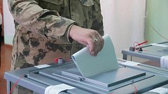 Герой России генерал-лейтенант Александр Белоглазов проголосовал на выборах