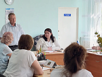 Панков обсудил с жителями вопросы развития сёл Луганское и Золотое