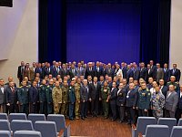 Профессиональные наставники и ценные знания: впечатления участников программы "Наши герои"