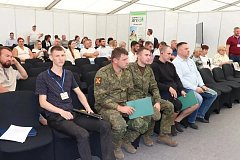 "Саратов-Агро. День поля. 2026": опорный аграрный банк страны и фонд "Защитники Отечества" договорились о сотрудничестве по поддержке ветеранов СВО