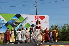 Село Золотое объединило гончаров и отметило Троицу с размахом
