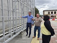 Реконструкция площади под контролем: глава района потребовал ускорить темпы без потери качества