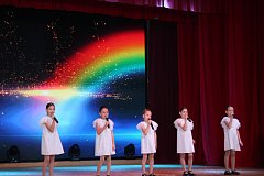 Педагоги Красноармейского района получили заслуженные награды